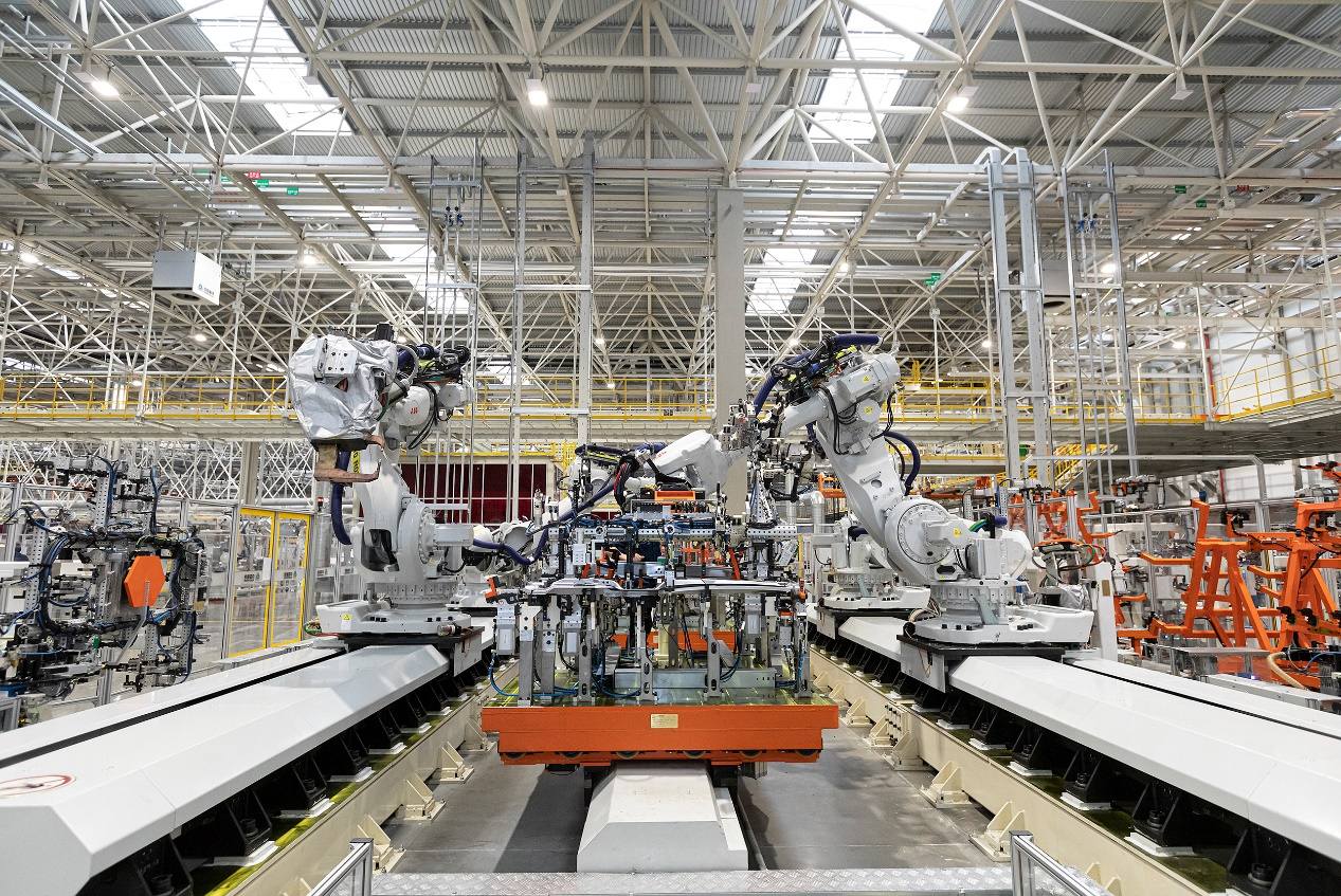 中國(guó)重汽:打造高端智能綠色的重卡生產(chǎn)基地